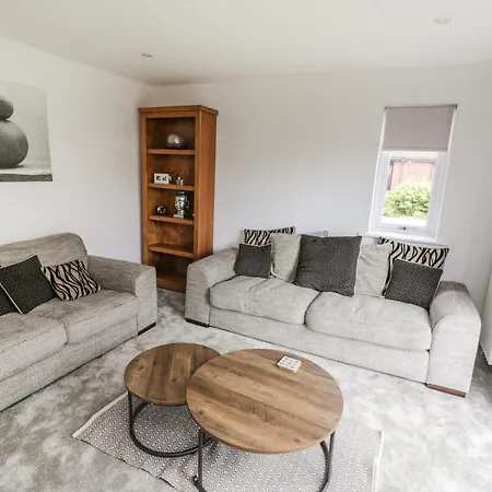 Wyvill House * Scarborough