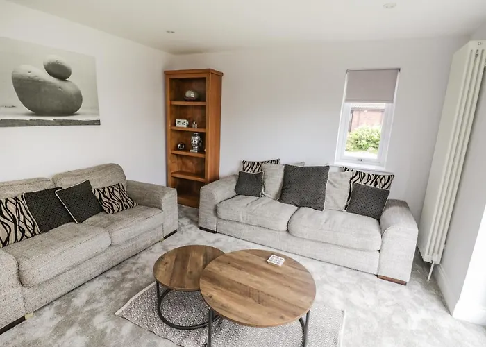 Wyvill House * Scarborough